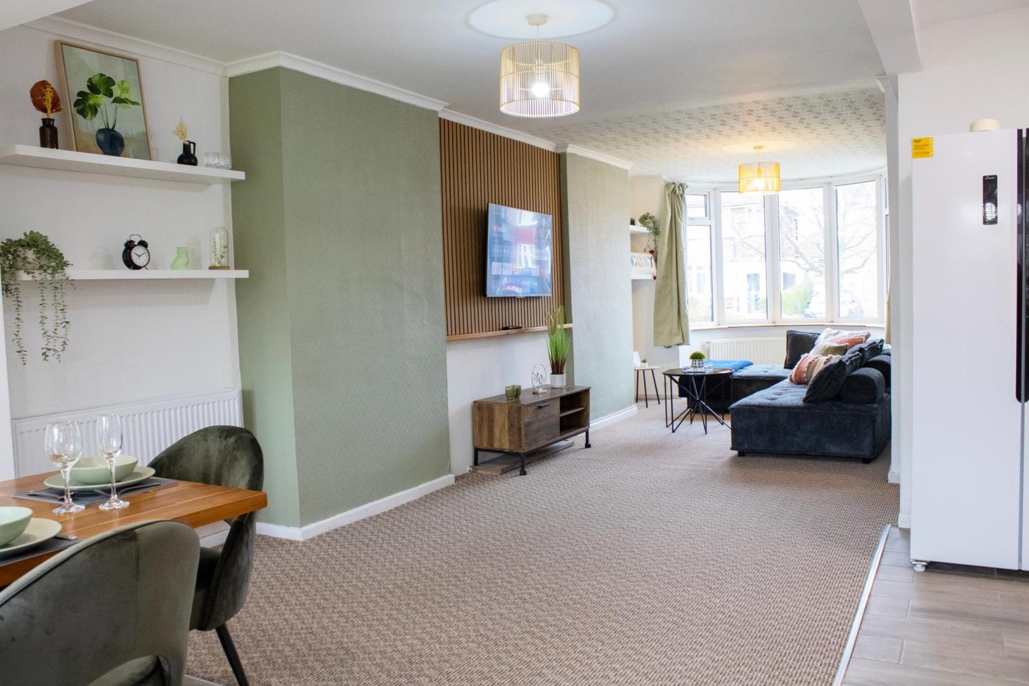 Harvard House, Stylish 3 Bedroom House In Solihull 5 Mins To The Nec, Bhx ,Jlr With Free Parking Birmingham Buitenkant foto