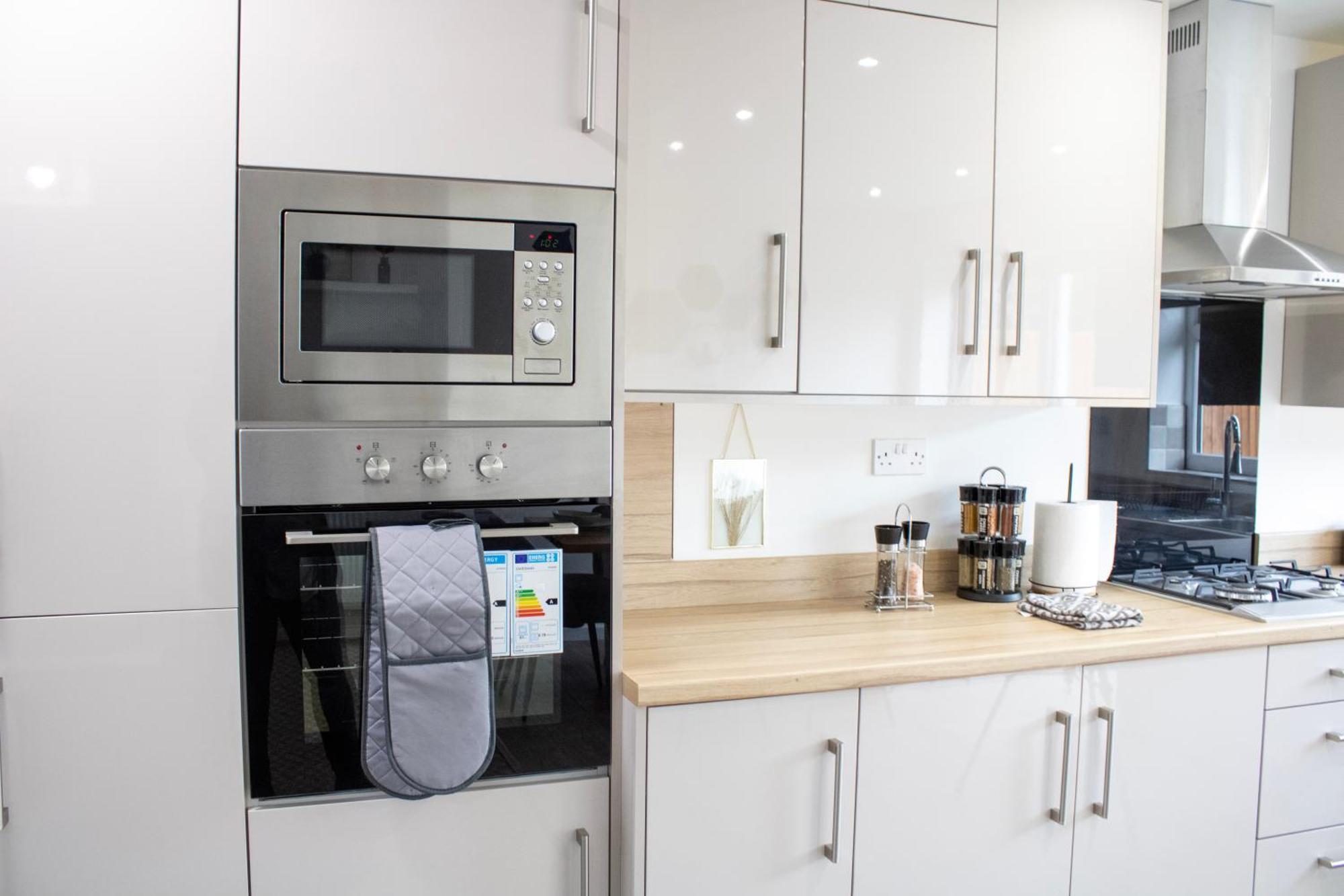 Harvard House, Stylish 3 Bedroom House In Solihull 5 Mins To The Nec, Bhx ,Jlr With Free Parking Birmingham Buitenkant foto